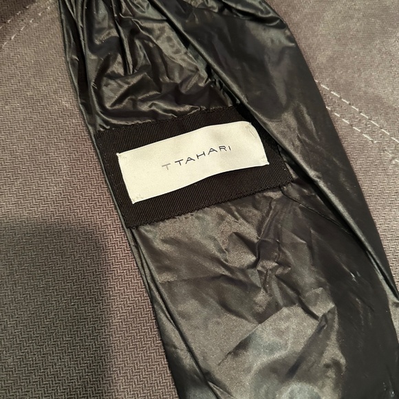 T Tahari packable puffer jacket - Picture 5 of 5
